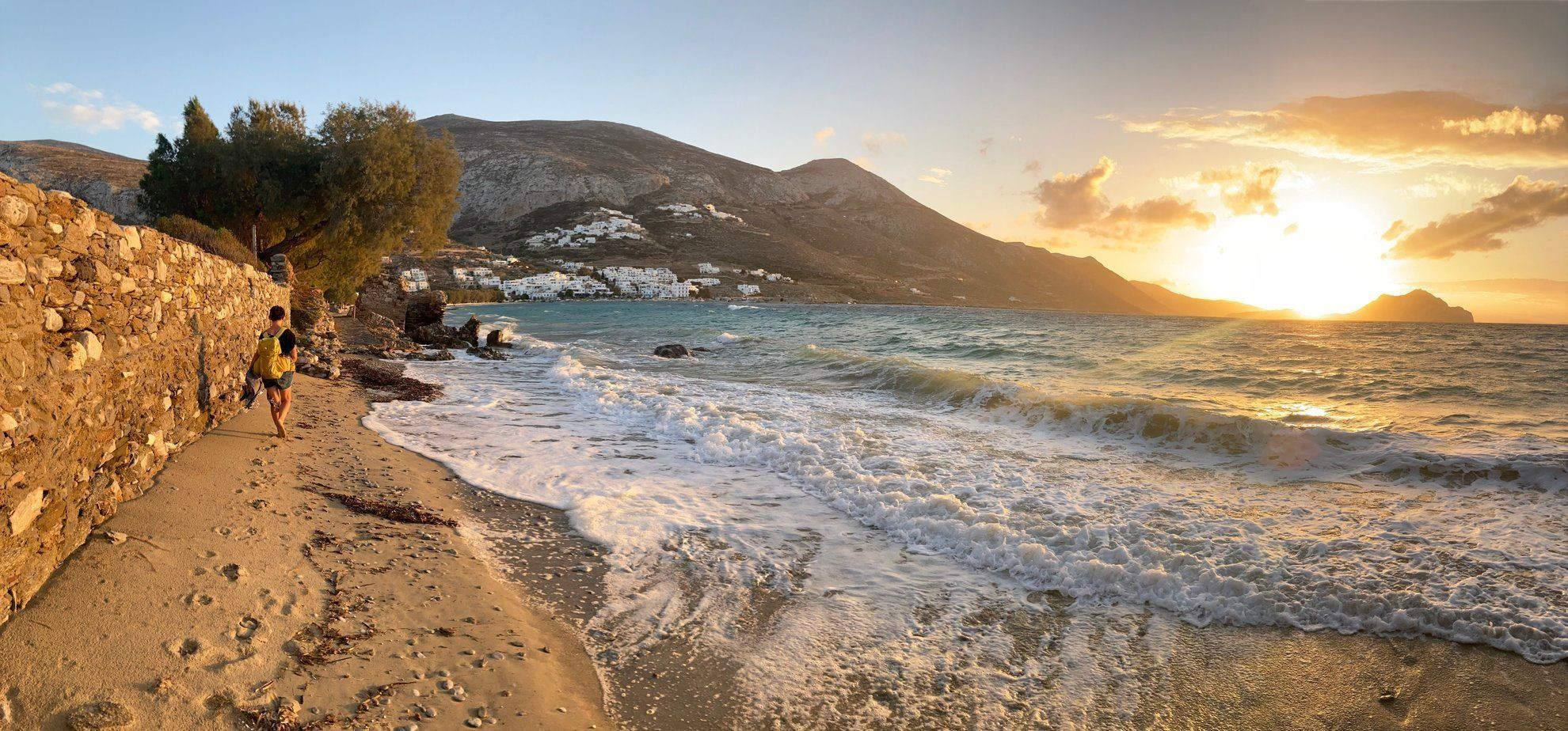 © Willy Valette Plage au coucher du soleil - Amorgos - Cyclades - Grèce