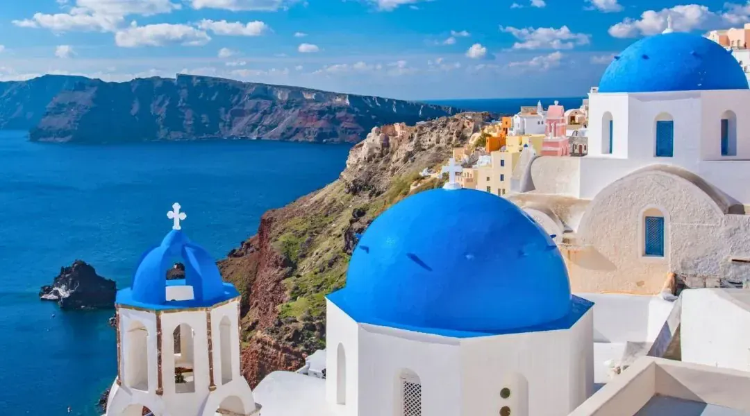 Églises aux dômes bleus de Santorin - Cyclades - Grèce