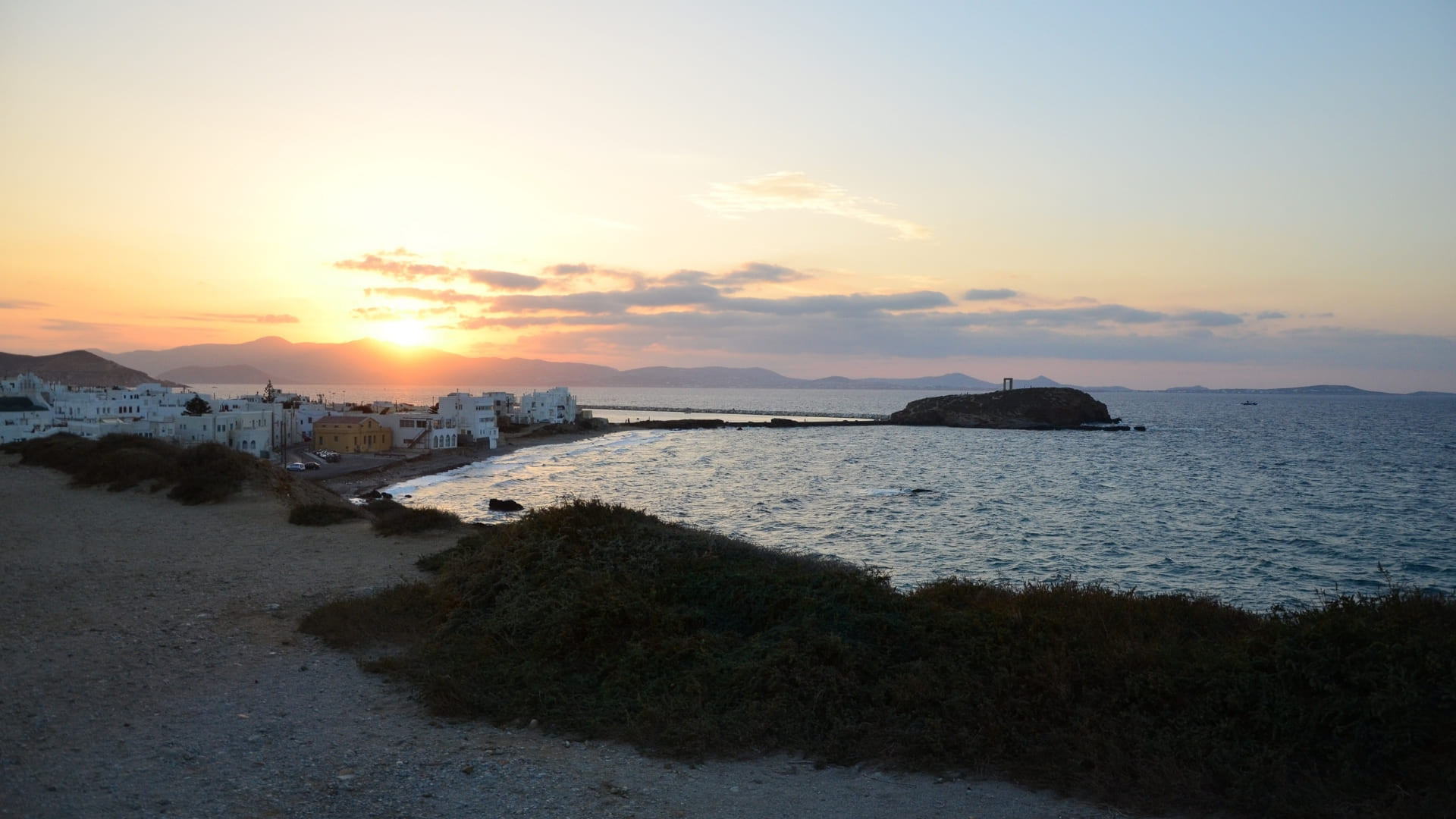 Portara de Naxos au coucher de soleil - Cyclades - Grèce