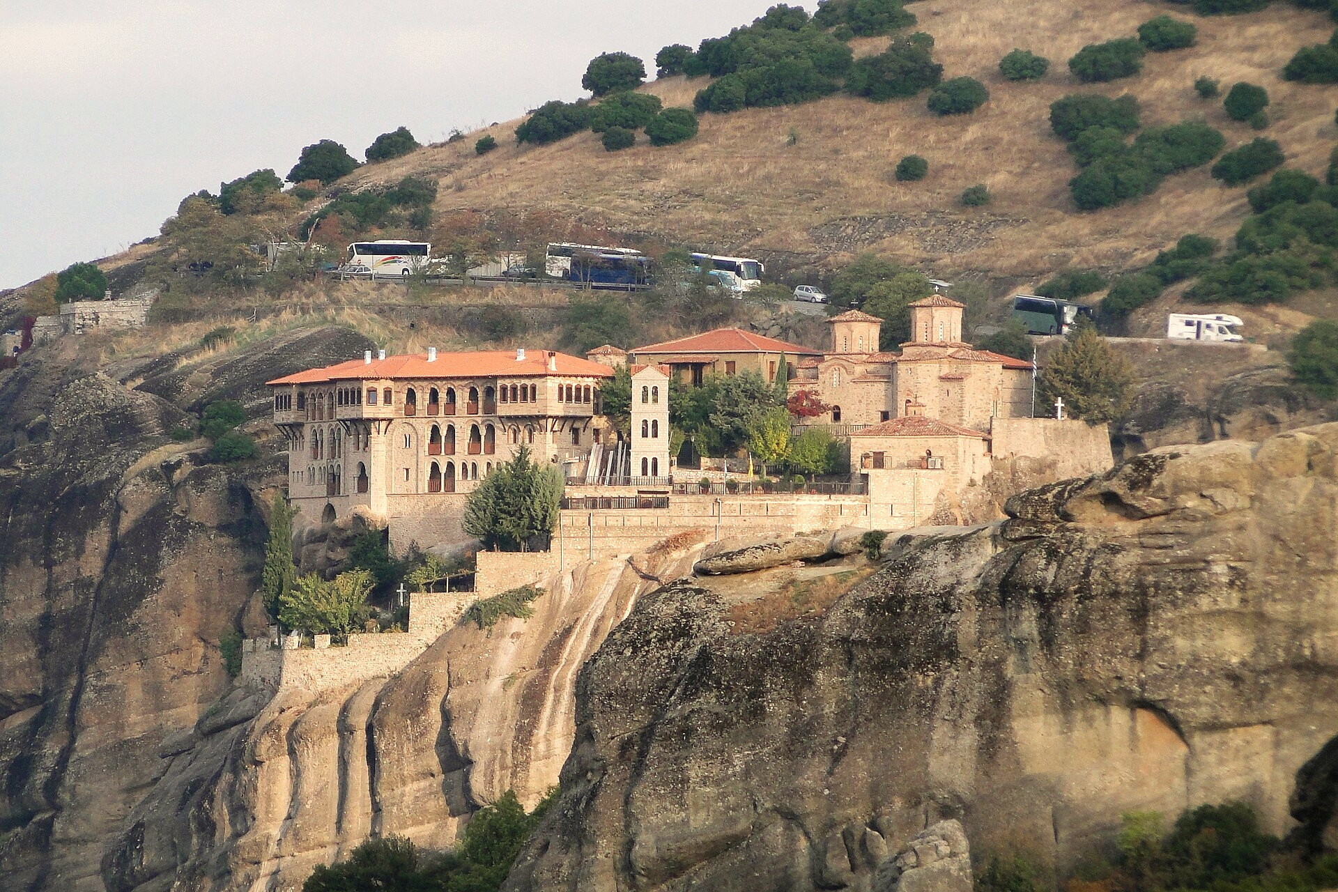 Le Grand Météore (Megalo Meteoro), le plus vaste des monastères - Météores, Grèce © Bernard Gagnon / Wikimedia (CC BY-SA 4.0)