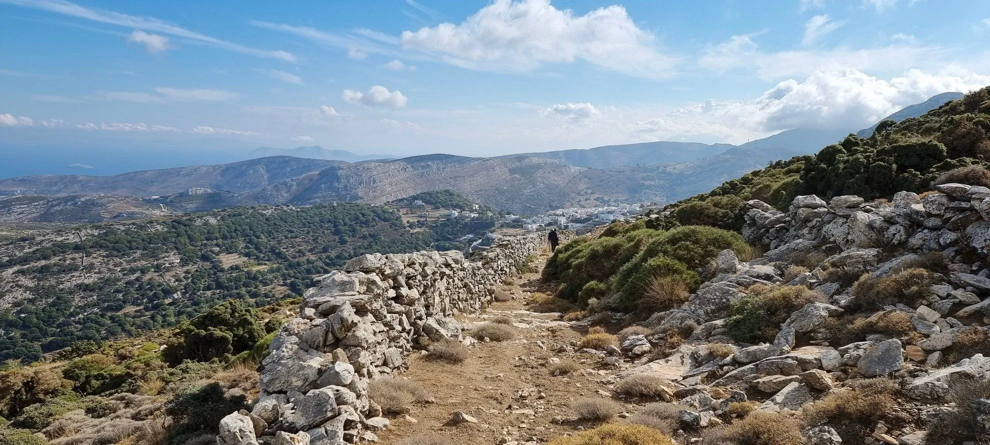 Sentier de randonnée dans les Cyclades - Naxos - Grèce
