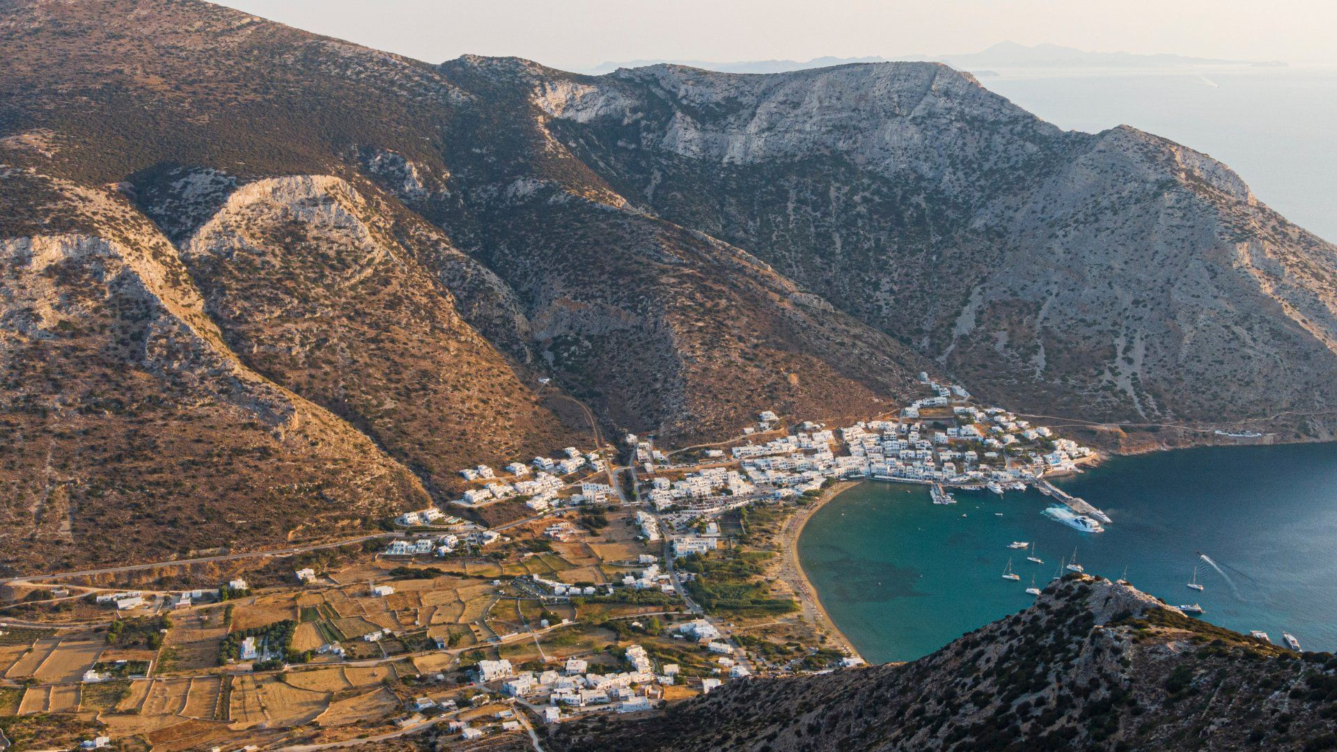 Baie et village de Kamares - Sifnos - Cyclades - Grèce