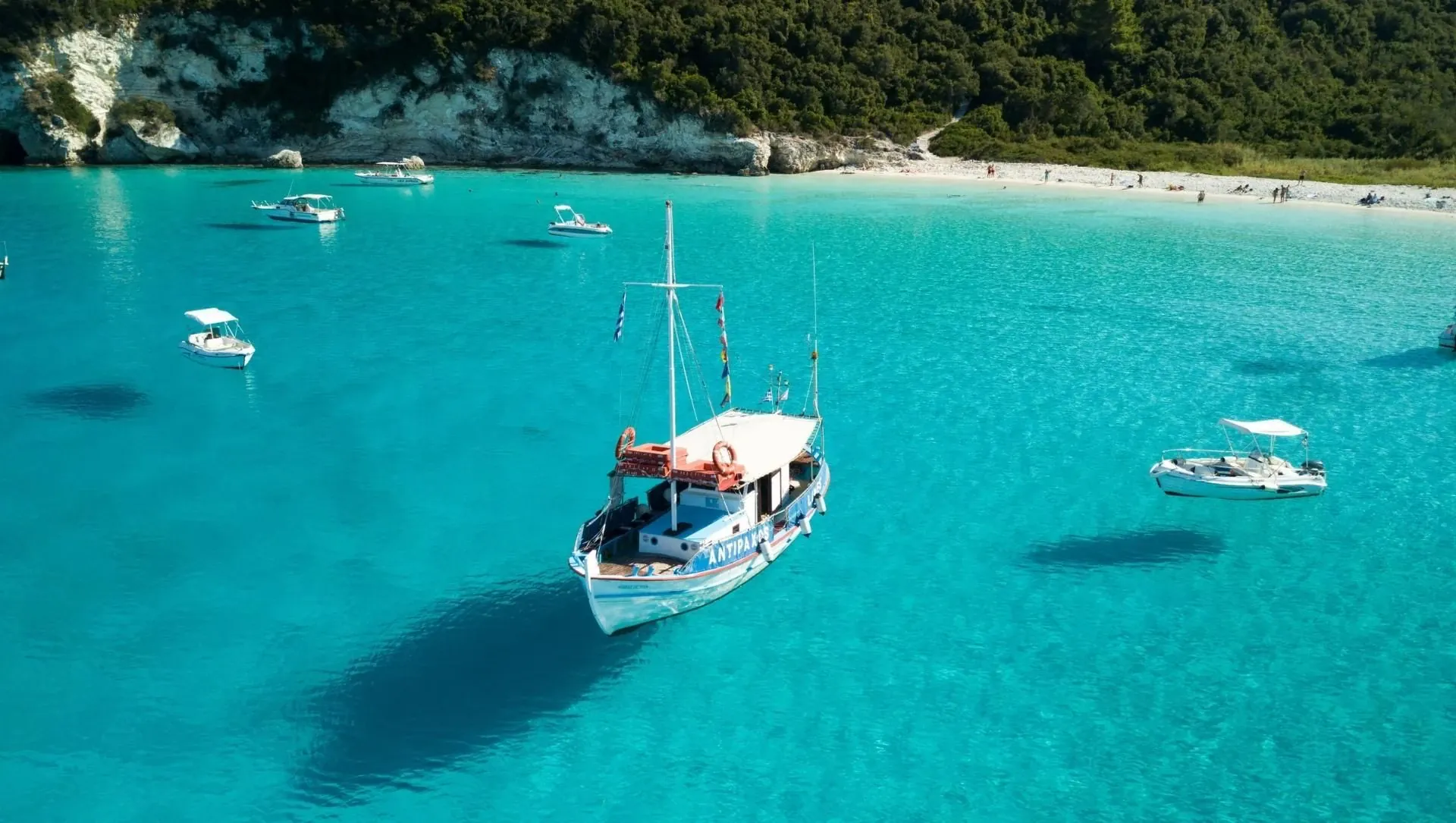 Baie de Sarakiniko vue d'en haut - Antipaxos - Îles Ioniennes - Grèce