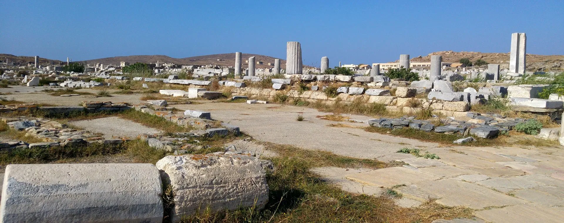 Vestiges antiques et colonnes de marbre - Délos - Grèce