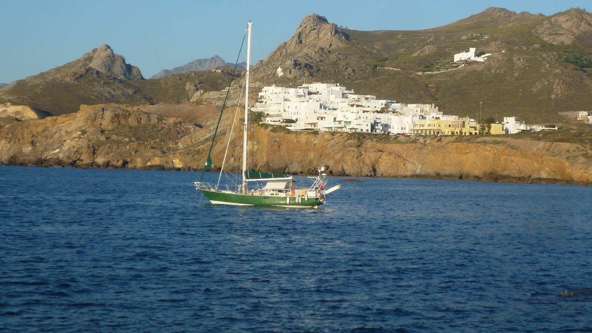 Vue sur la mer depuis le sentier - Naxos - Grèce © Raymond Chabanier