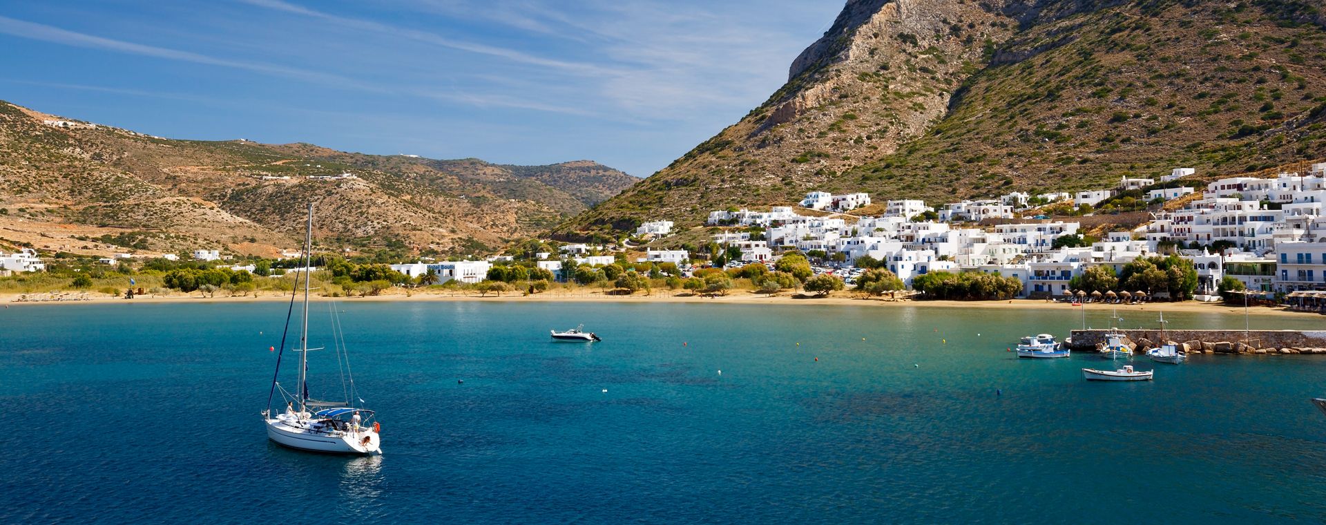 La baie de Kamares, île de Sifnos, Cyclades