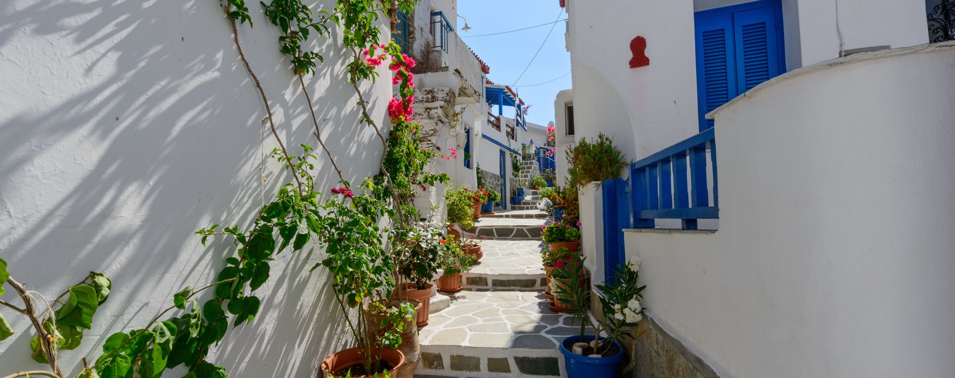 Balade dans les ruelles de Dryopida sur l'île de Kythnos