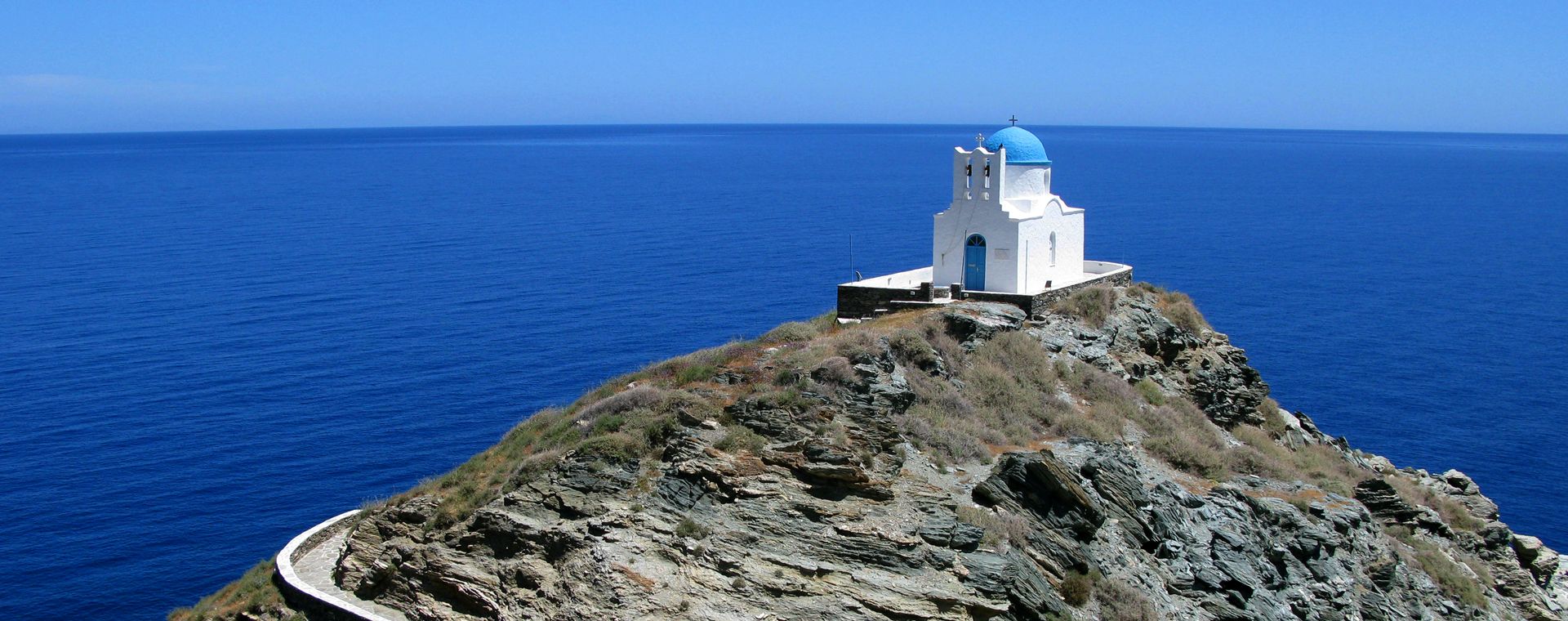 Chapelle d'Eftamartyres, symbole de l'île de Sifnos dans les Cyclades