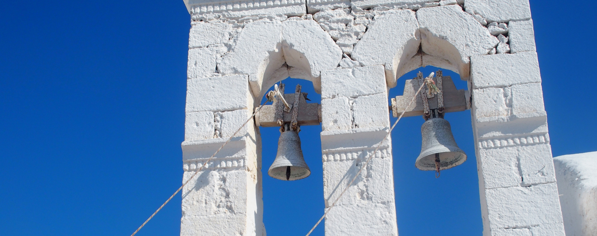 Cloches d'une église sur Cythère