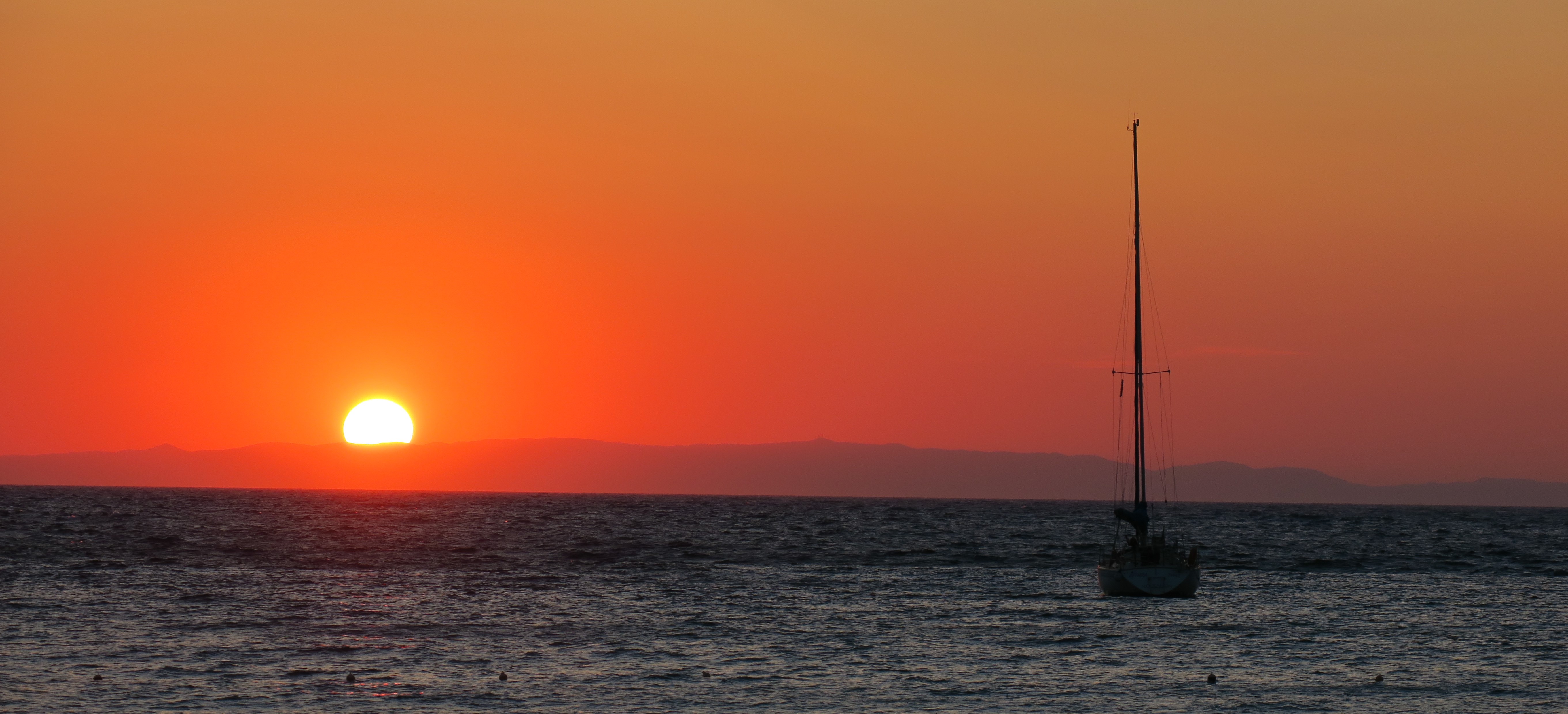 Coucher de soleil sur Kea © François Ribard