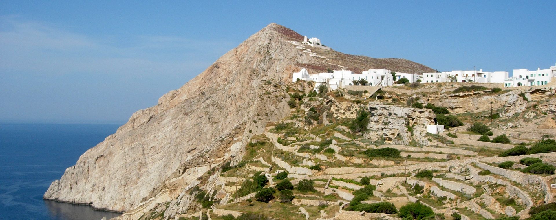 Folégandros : vue sur Chora et l'église de Panagia