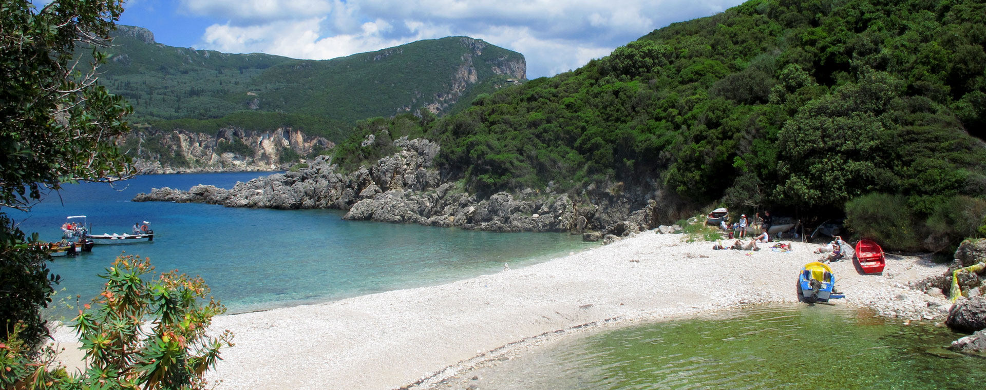 Plage de Limni près de Liapades sur l'île de Corfou, Grèce