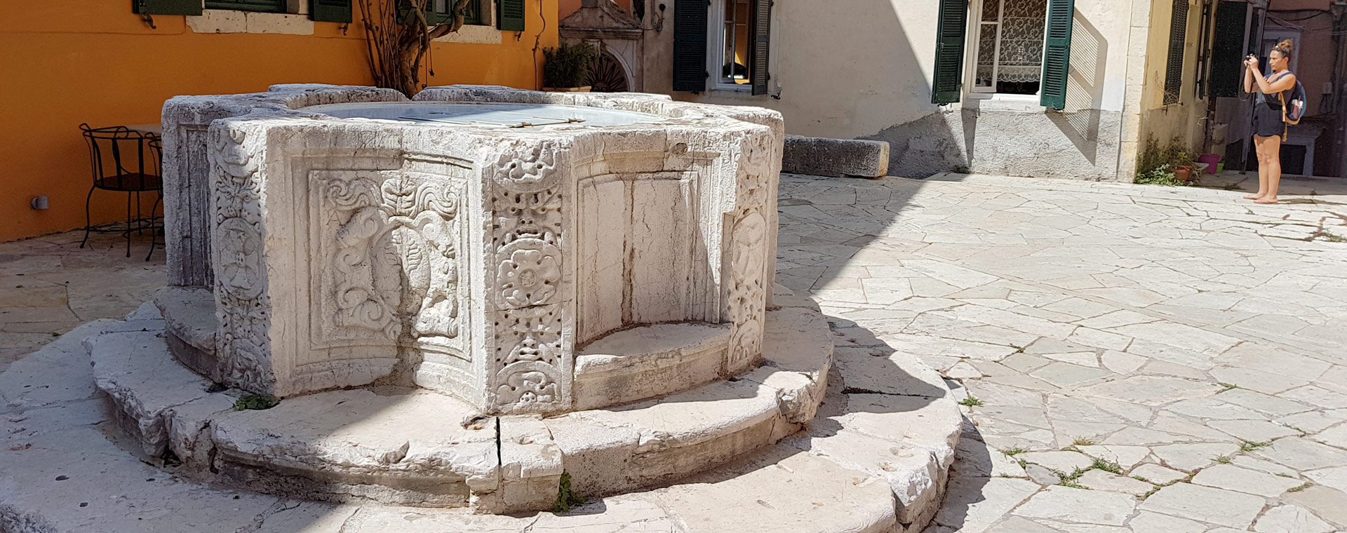 Venetian well in Corfu town